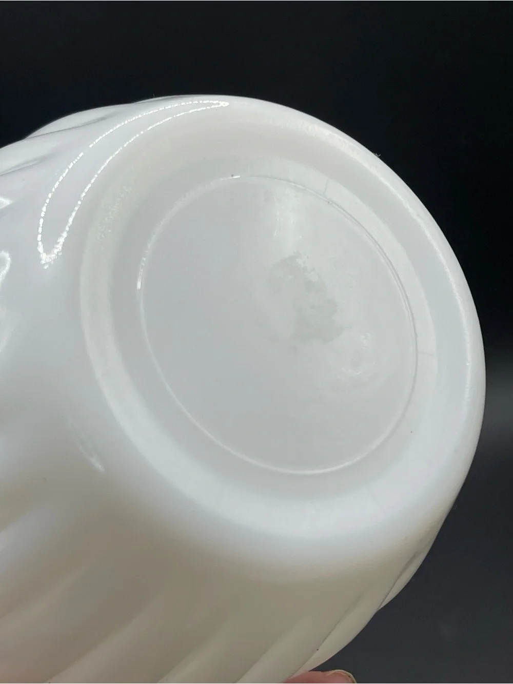 Vintage, Fenton MCM Milk Glass Ribbed Rose Bowl